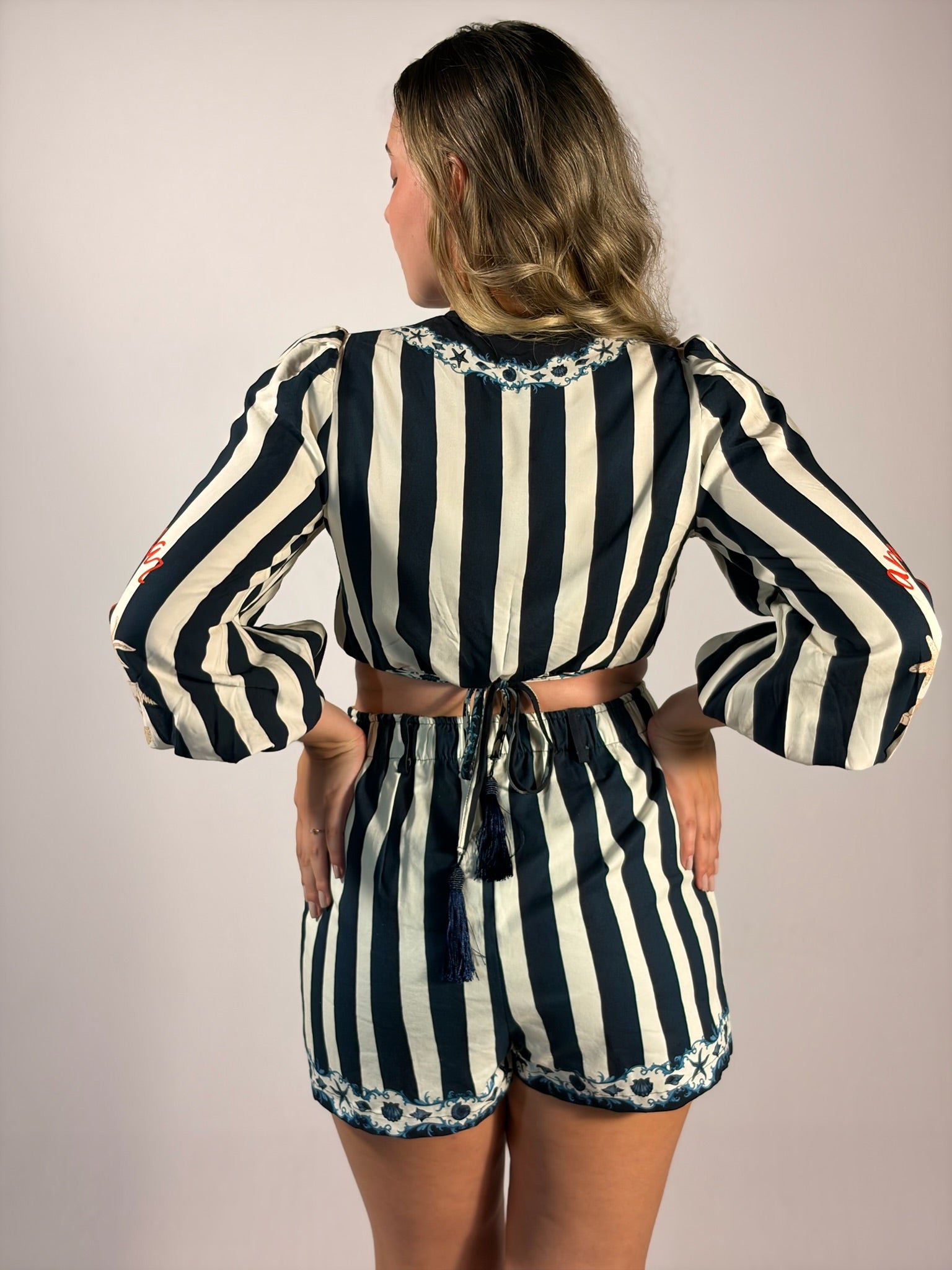 Blusa Cropped Amarração Frontal - Até logo, verão!