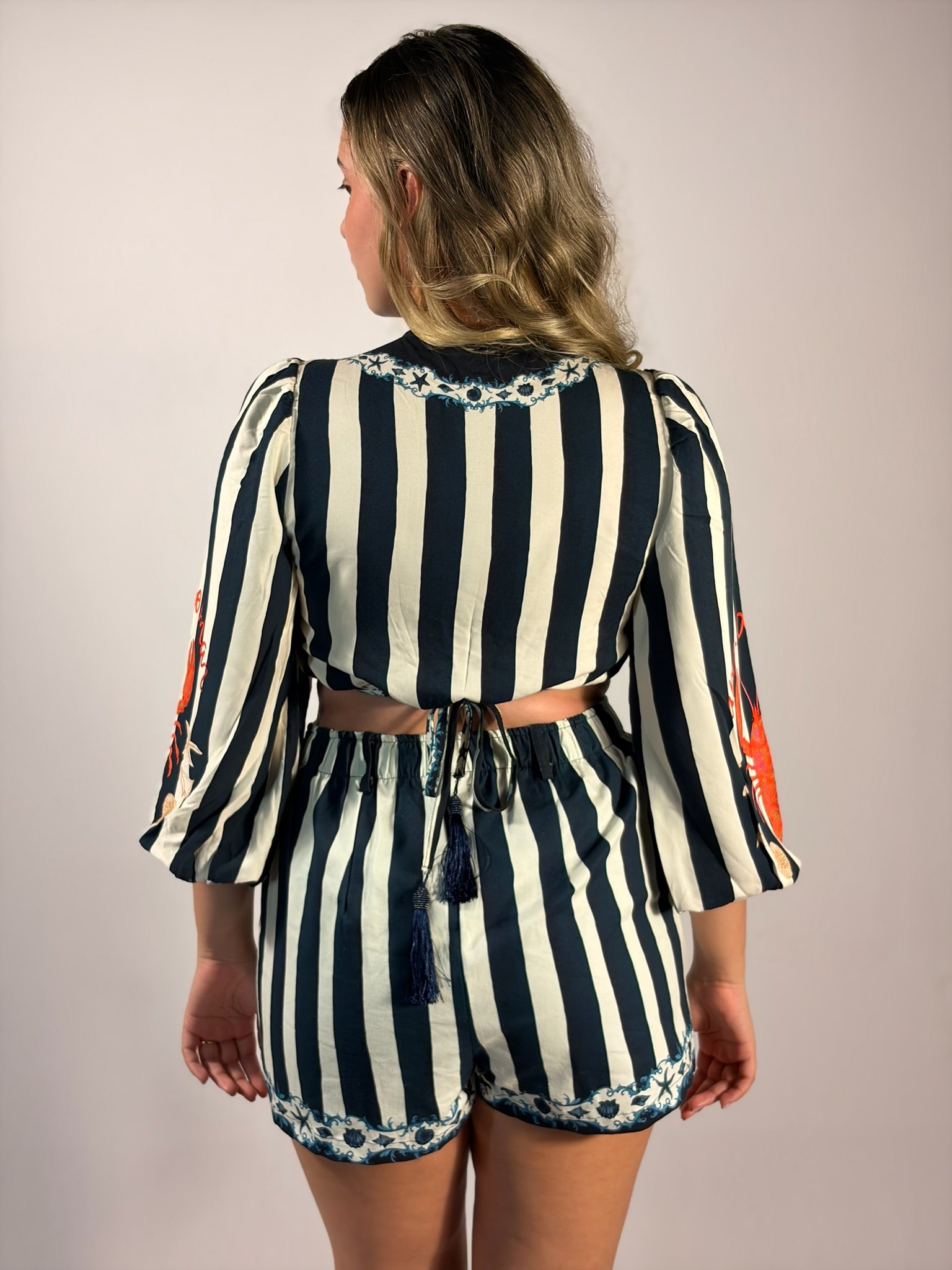 Blusa Cropped Amarração Frontal - Até logo, verão!