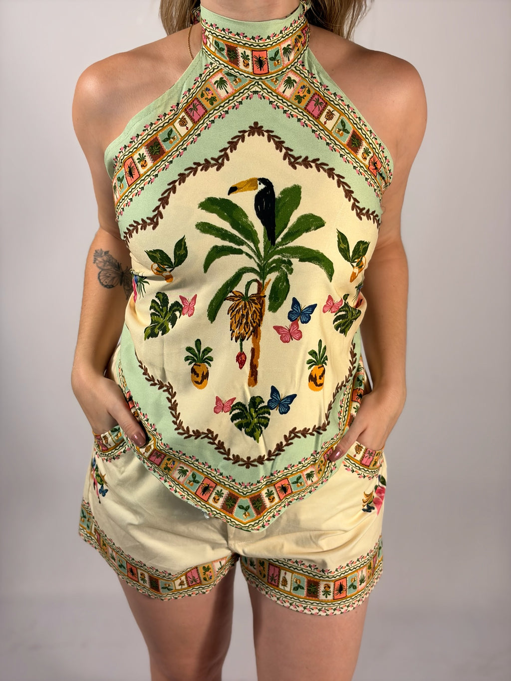 Blusa Floral Frente e Verso - Até logo, verão!