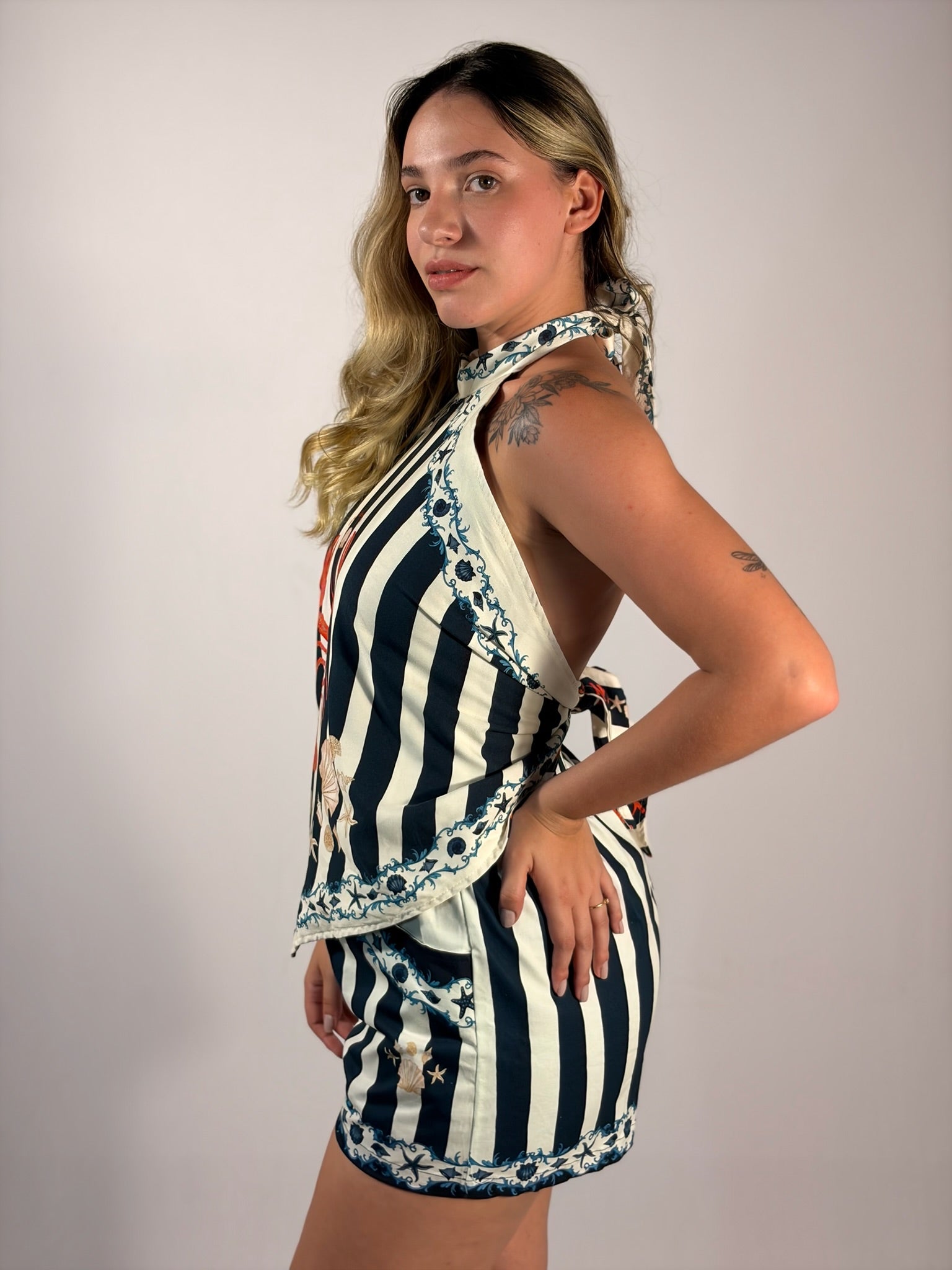 Blusa Listrada Frente e Verso - Até logo, verão!