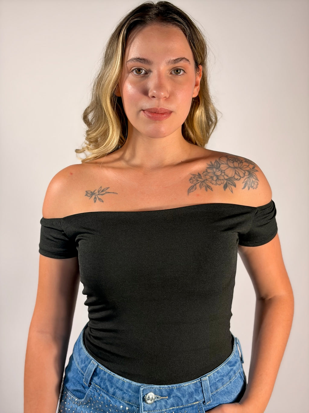 Blusa ombro a ombro Preta  - Linha Basic