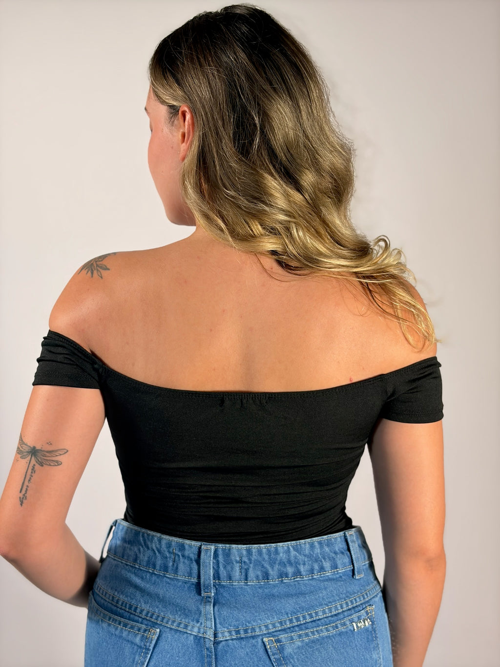Blusa ombro a ombro Preta  - Linha Basic