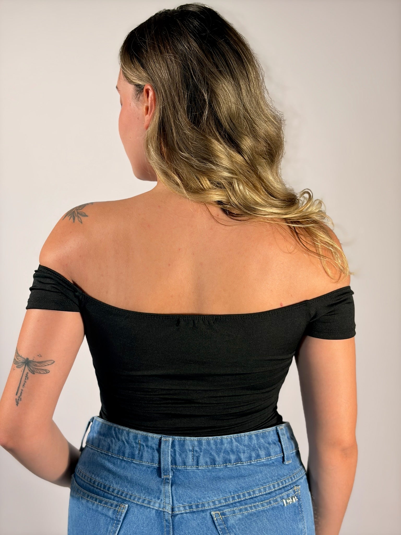 Blusa ombro a ombro Preta  - Linha Basic